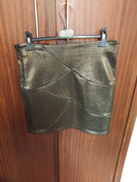 Mini-saia dourada, tamanho M