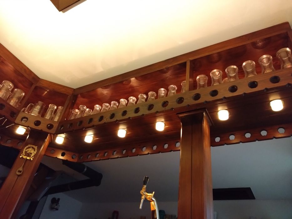 Bar, mini barek. Drewniany