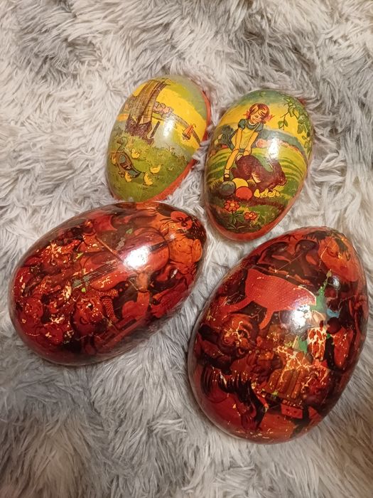 Яйцо пасхальное до 1917 Папье маше, Девочка с зайчиком.