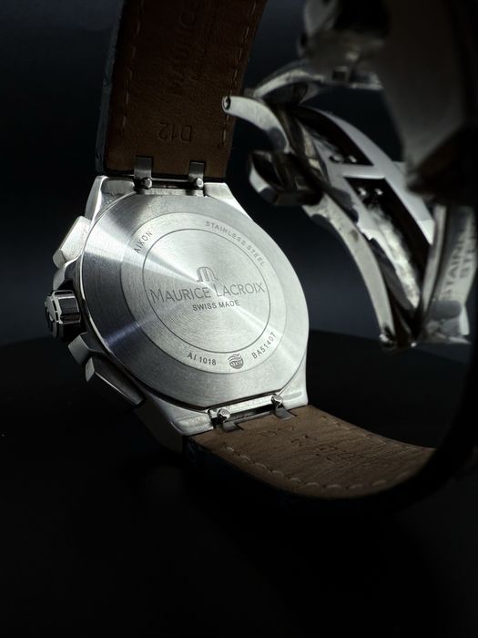 Швейцарський годинник Maurice Lacroix
