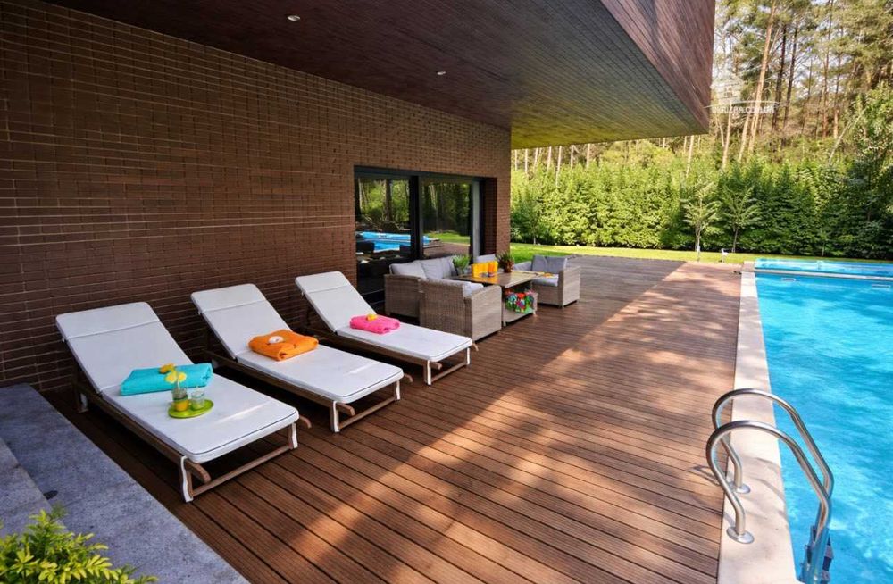 Новий будинок VIP-рівень. High-tech. Кінотеатр, сауна. До 20 осіб.