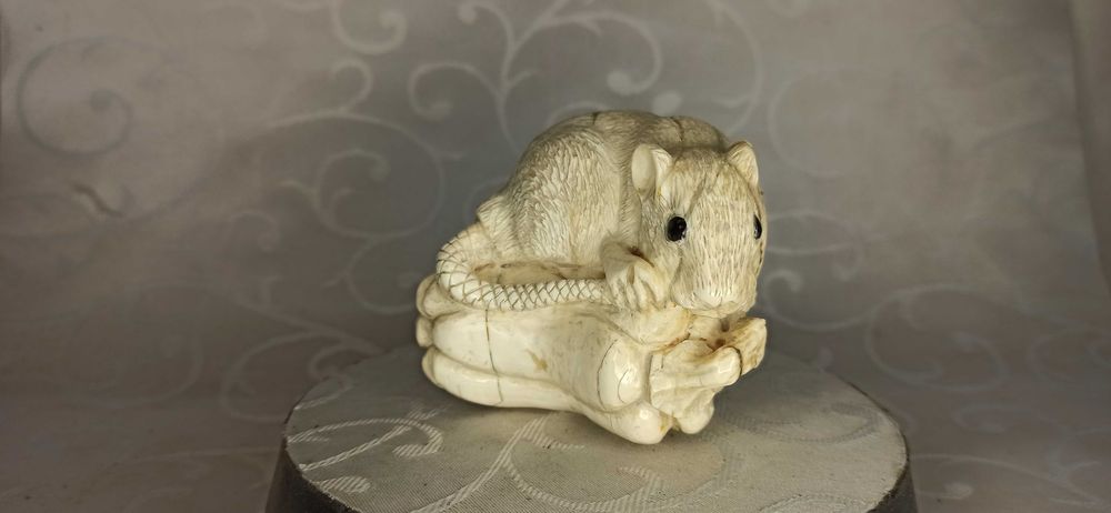 фігурка статуетка.з мамонта