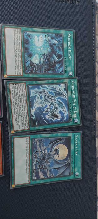 Cartas yugioh suporte dark magician e blue eyes