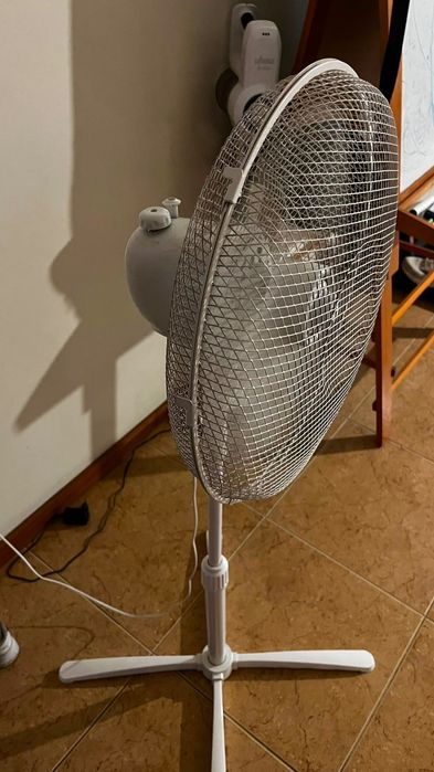 Ventilador pedestal