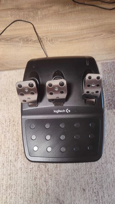 Logitech G29 + КПП Logitech Driving Force Shifter