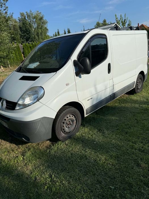 Renault Trafic 2 2.0 dci 2010r -uszkodzony