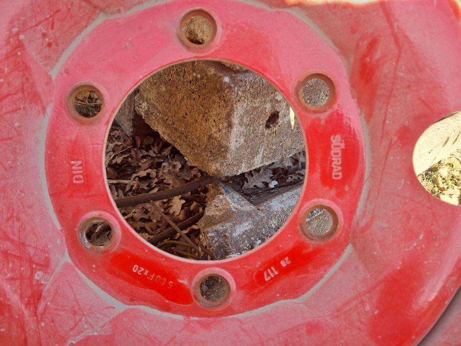 Sprzedam  felge 20 cal do przyczepy