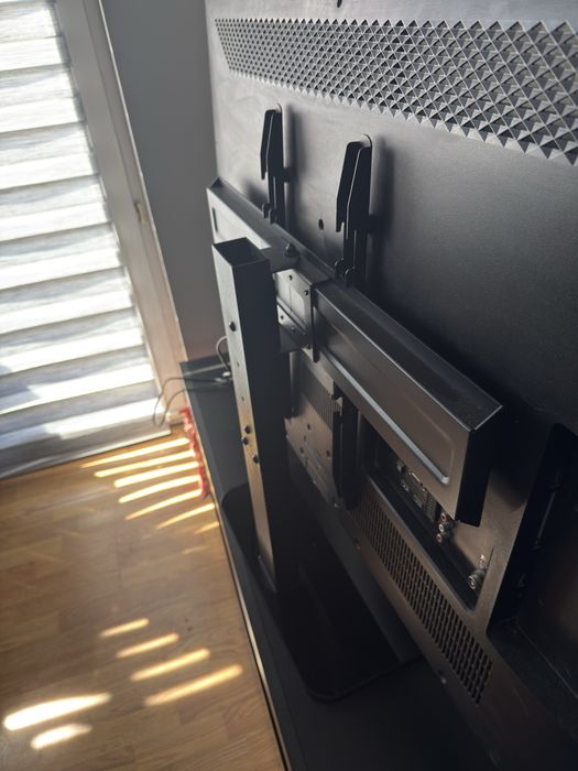 Stojak obrotowy na telewizor