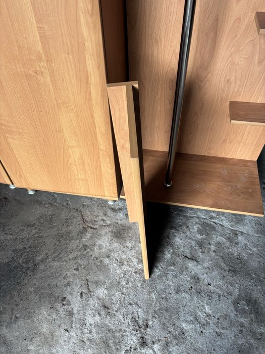 Meble przedpokojowe .