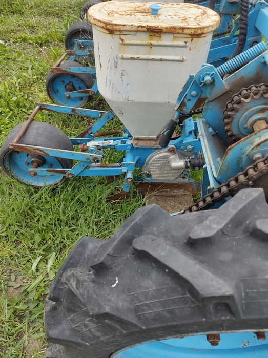 СУПН 8 А СІЯЛКА ЗЕРНОВА продам сіялку у гарному стані