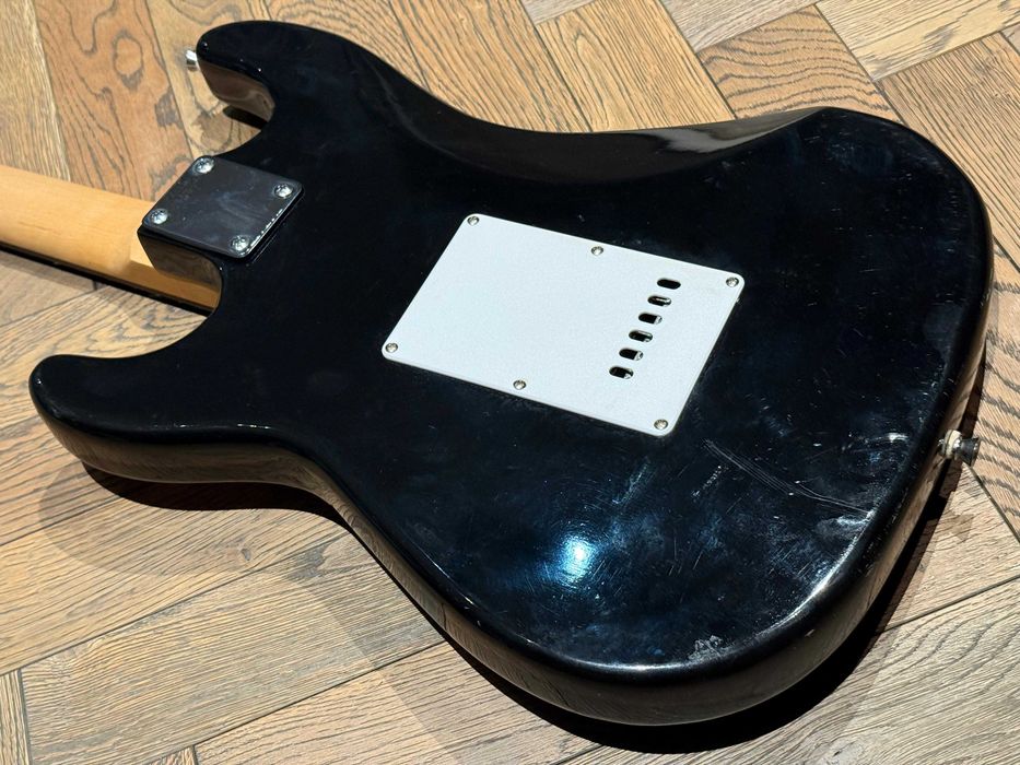 Skytec Stratocaster - pełnowymiarowa gitara elektryczna, sprawna