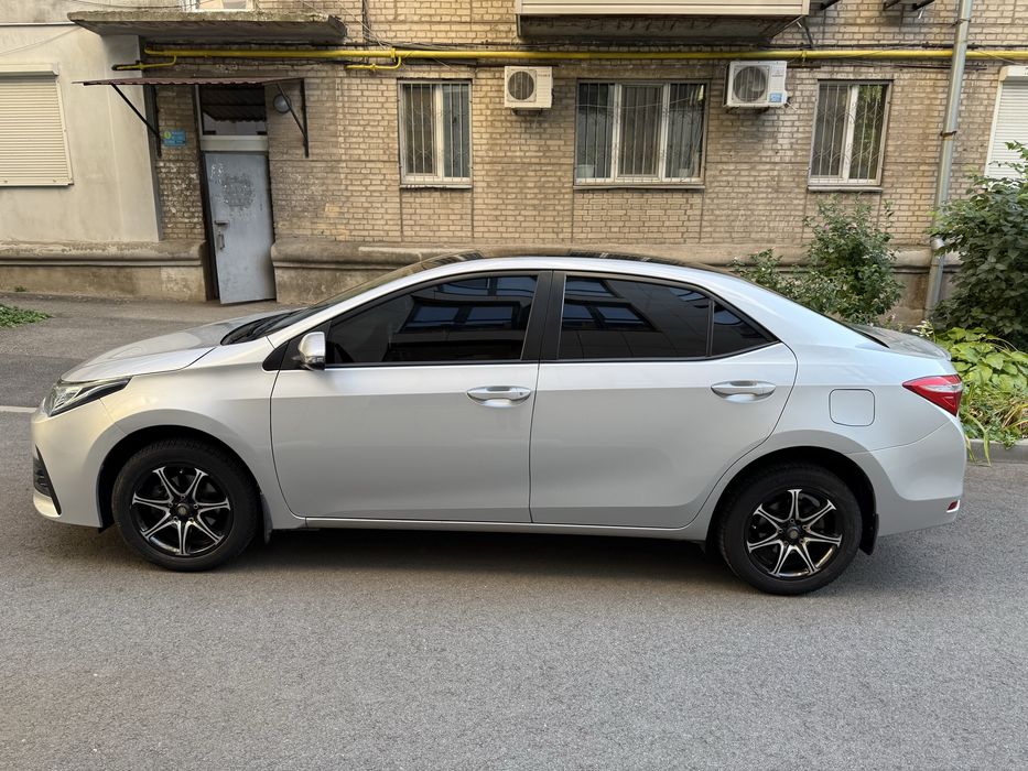 Идеальная Toyota Corolla. Цена снижена!