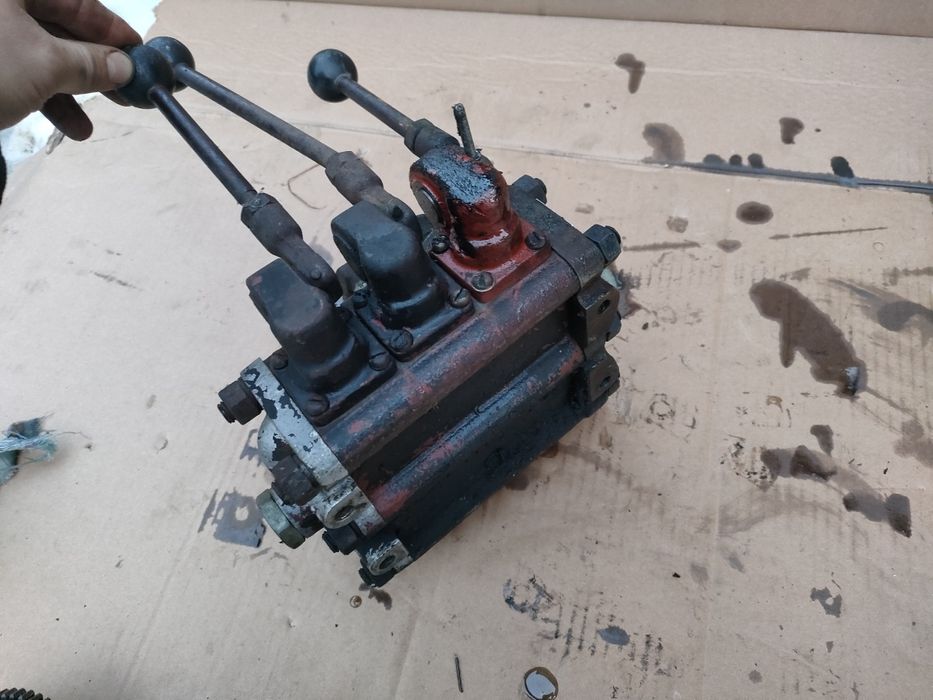 Rozdzielacz hydrauliczny rbs 3 sekcyjny hydral wrocław