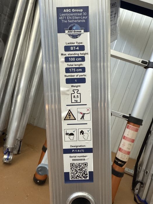 Escadotes novos com certificados CE