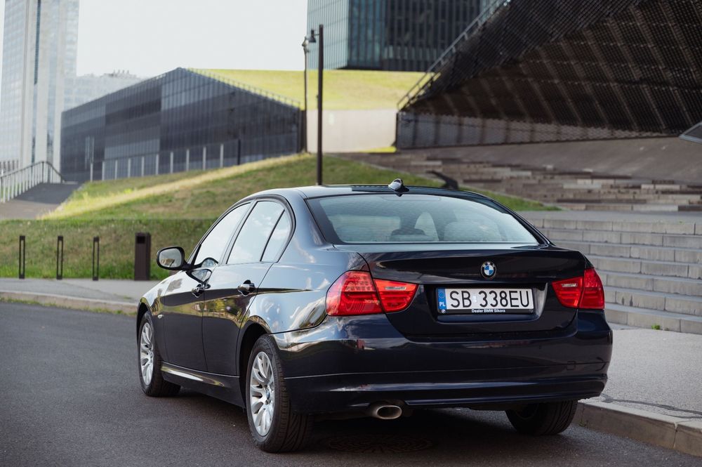 BMW Seria 3 Seria 3 E90 320d xDrive LCI - Sedan - Automat