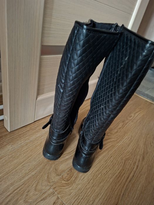 Продам гумові утеплені чоботи жіночі