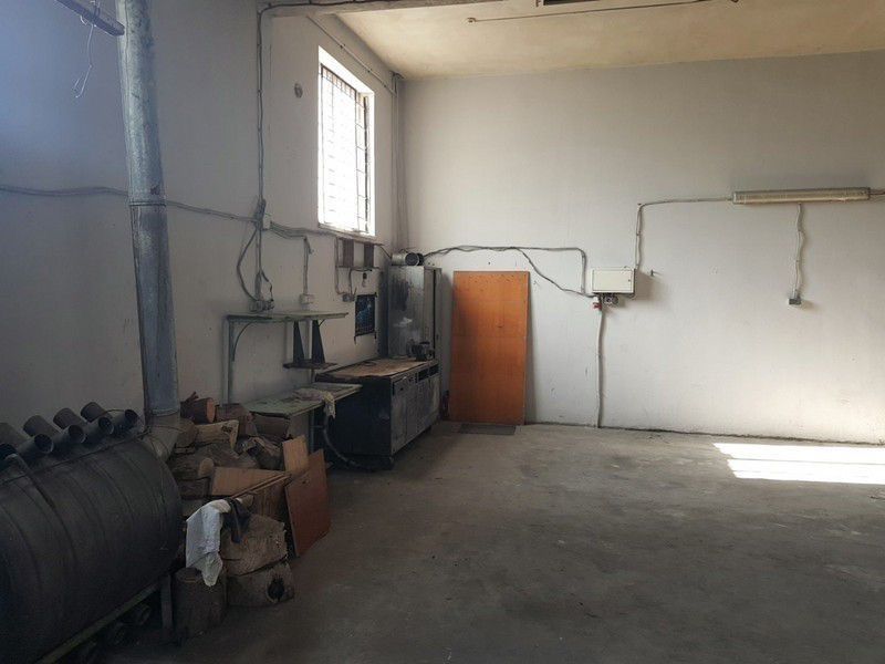 Продам нежитлову будівлю Мукачево
