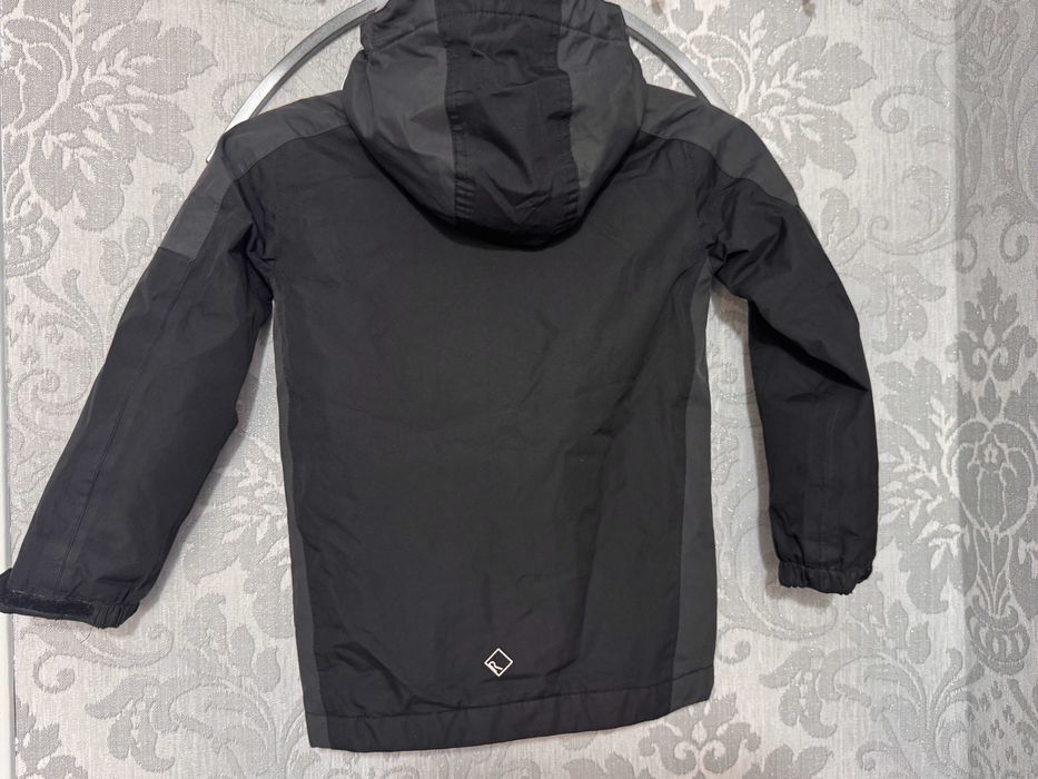 Sportowa kurtka softshell 146/152 11-12 lat szara