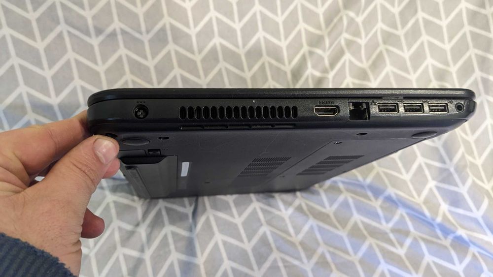 Ноутбук Dell Inspiron 3521