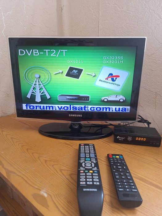 телевизор Samsung 19" почти новый, модель LE19D450G1W