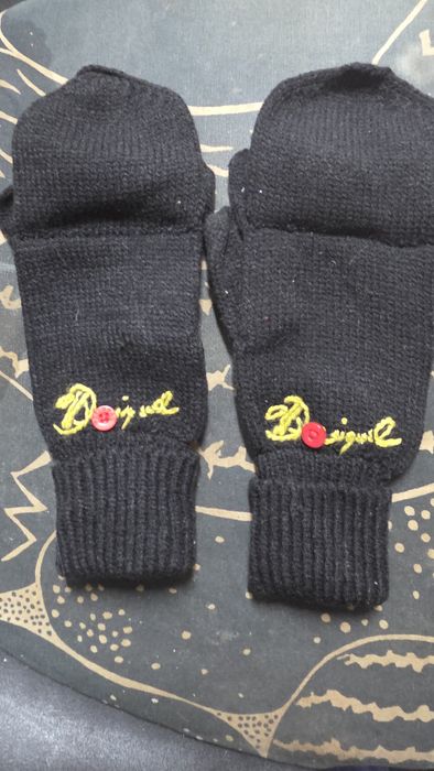 Luvas desigual novas