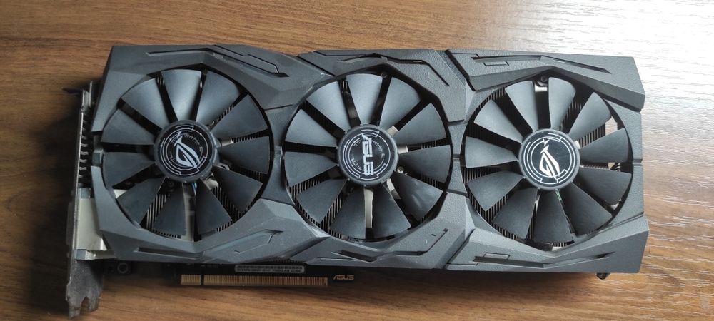 Відеокарта asus strix 1070 8Gb