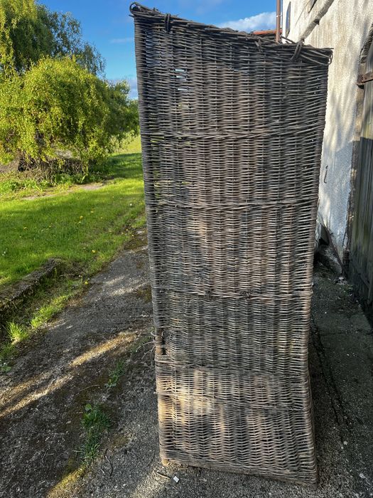 Kosz ogrodowy pleciony