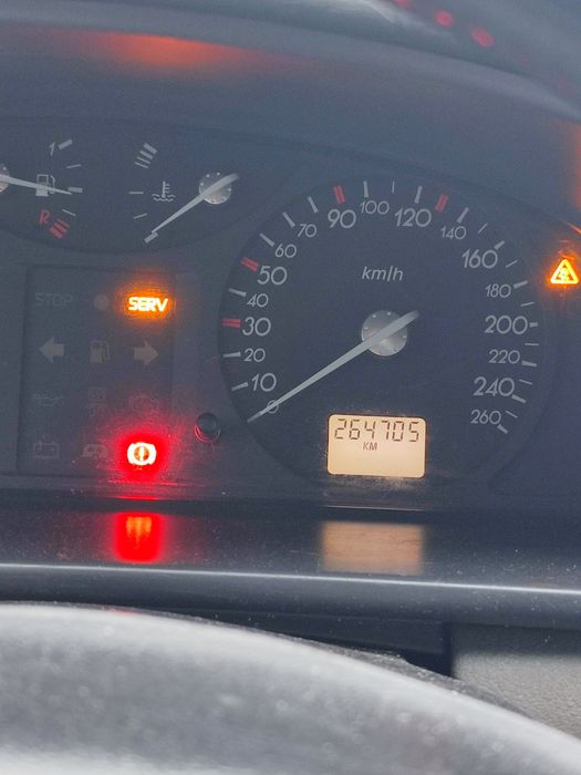 Рено Лагуна 2 1.8 бензин