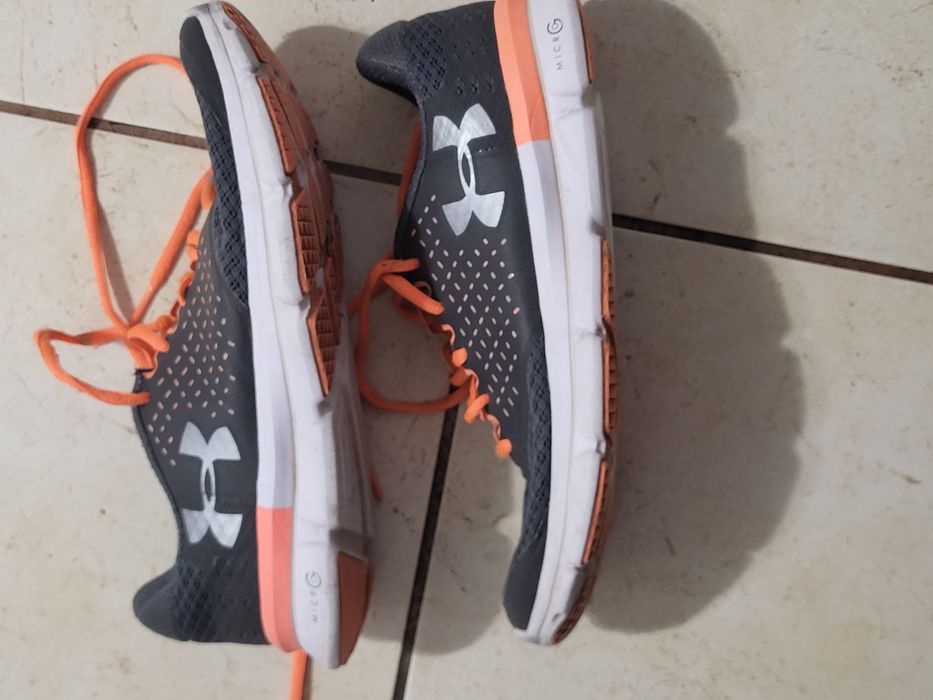 Buty sportowe na siłownie, do biegania  r. 40 Under Armour