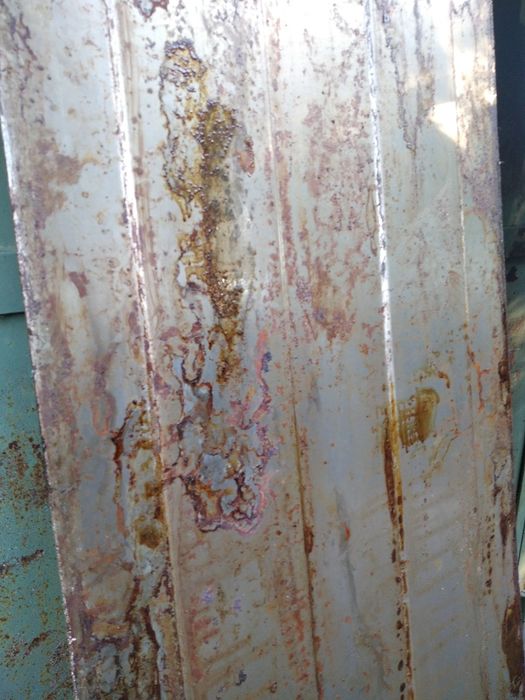 Металл профиль новый(на фото в масле) для бортов 2.4м*60см*1.2мм