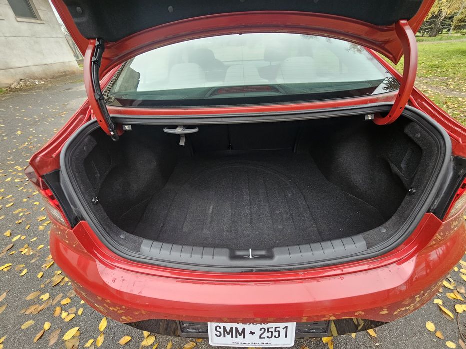 Продам Hyonday Elantra 2.0 Автомат