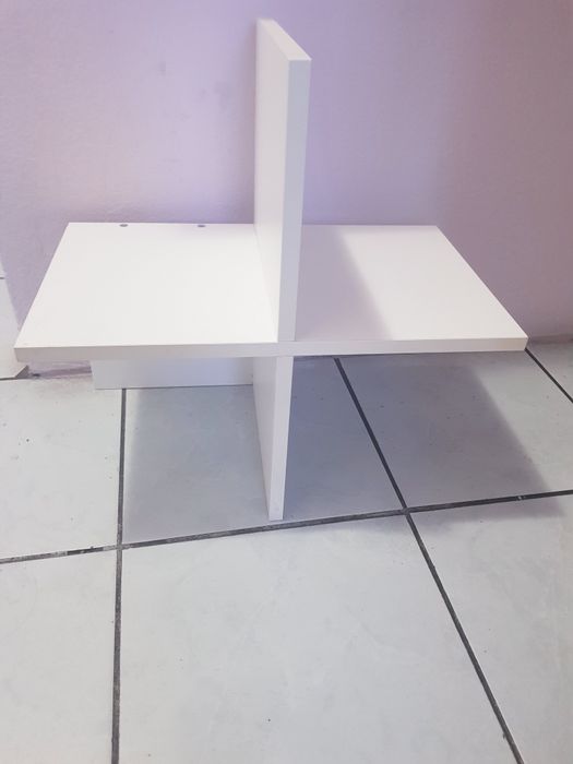 Polka ścienna wiszaca krzyzak meble Vox