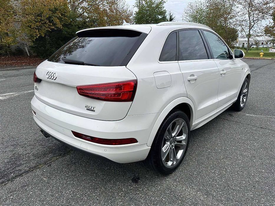Audi Q3      2018