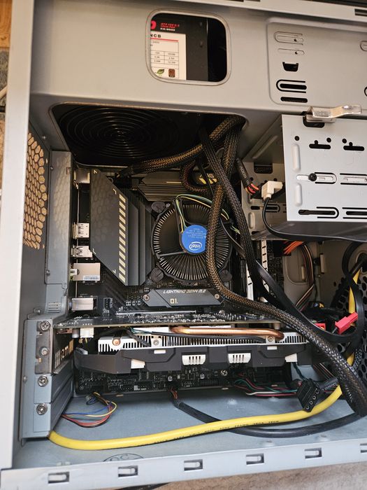 Intel Core I5 10400f z oryginalnym wentylatorem