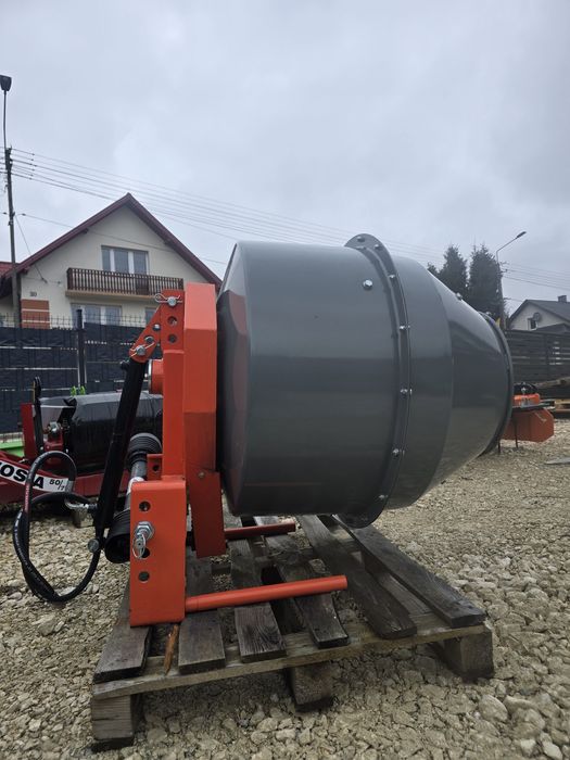 NOWOŚĆ- Betoniarka 140L na WOM do mieszania betonu