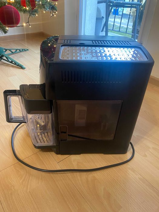 Ekspres do kawy De’Longhi Magnifica Automatic Cappuccino – b. dobry