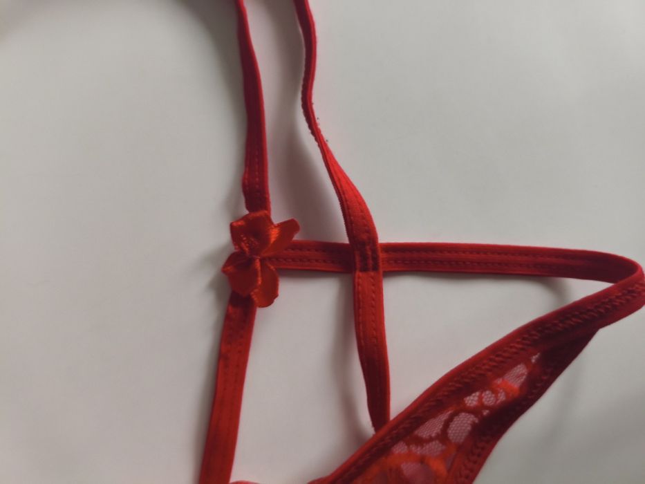 Super śliczne stringi 38 40 paski czerwone sexy