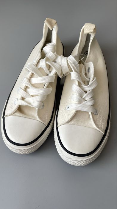 Білі кеди на дівчинку 34 розмір