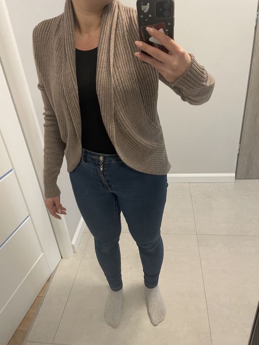 Sweter narzutka bezowa H&M rozmiar s