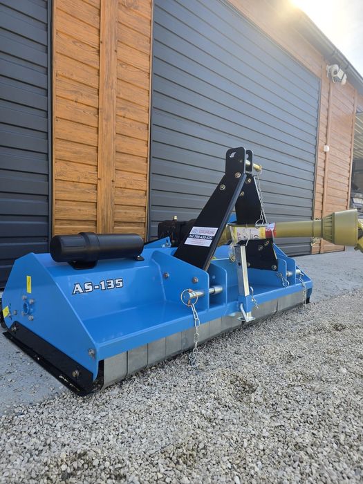 Nowa kosiarka bijakowa do trawy nieużytków 135 cm AGROSTAR