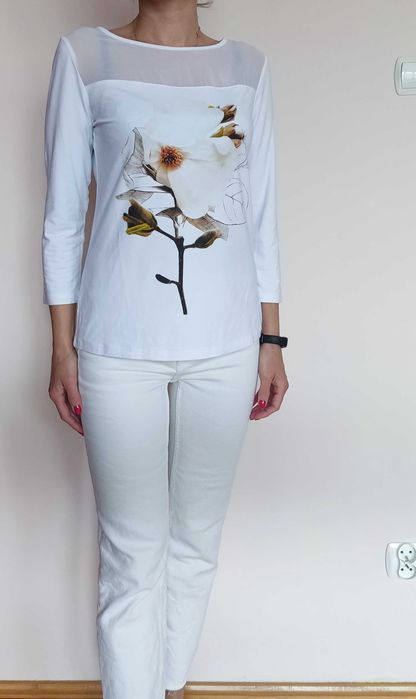 Elegancka biała bluzka, duży kwiat, wiskoza, Salko rozmiar S/M