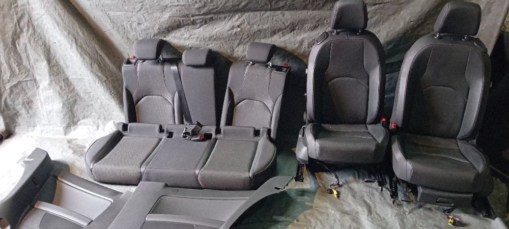 Seat Leon III Fotele, kanapa, siedzenia komplet wersja 3drzwiowa.