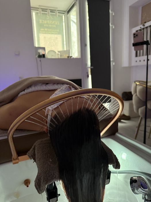 Lozko do masazu albo head spa