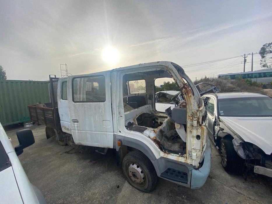 Nissan Cabstar 3.0 120.35 2004 PARA PEÇAS