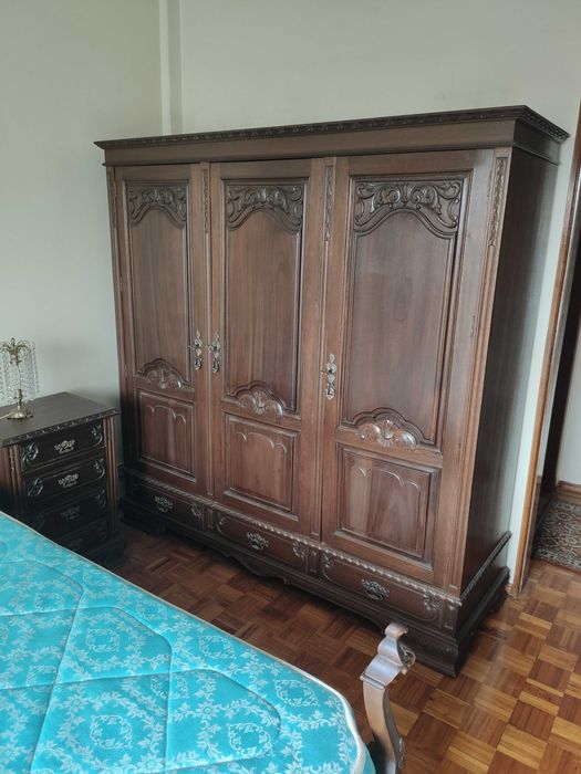 Mobília de Quarto de Casal em bom estado