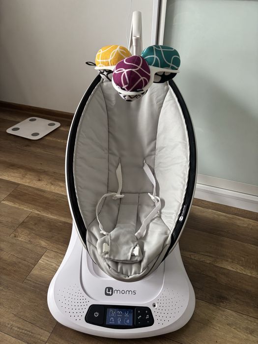 Крісло-гойдалка 4moms MamaRoo 4.0