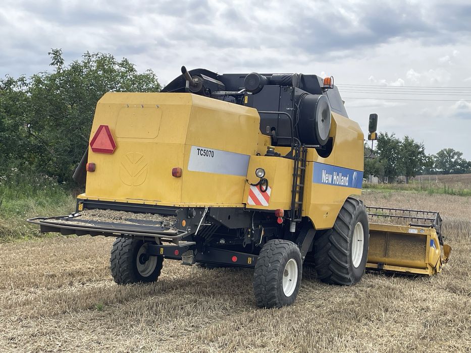 New Holland TC 5070