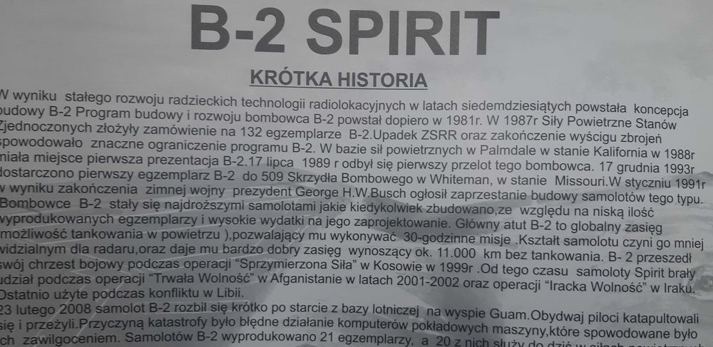 Model-kom 4 2025 B-2 SPIRIT model 1:33 modelarz