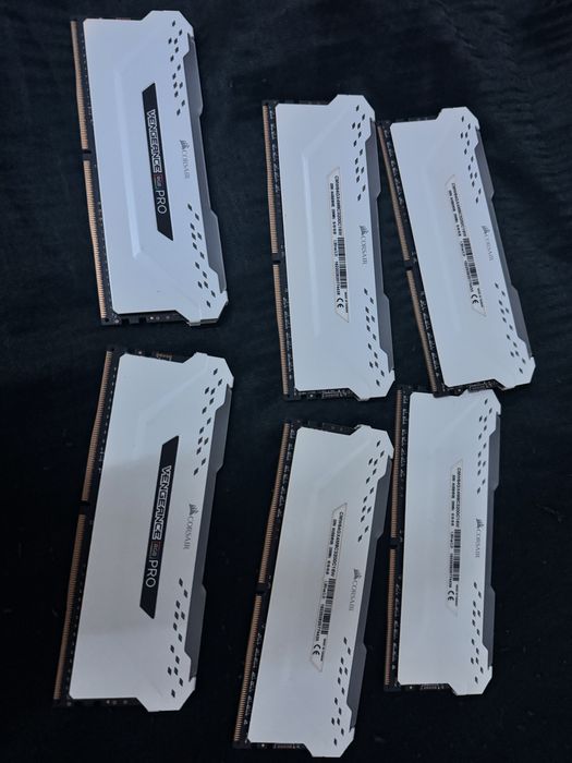 Pamięć Corsair Vengeance RGB PRO, DDR4, 64 GB (8x8gb), 3200MHz, CL16