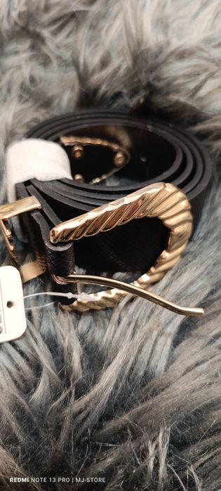 Pasek damski z klamrą